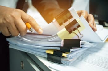 Quais os trâmites legais para a realização do comércio exterior?