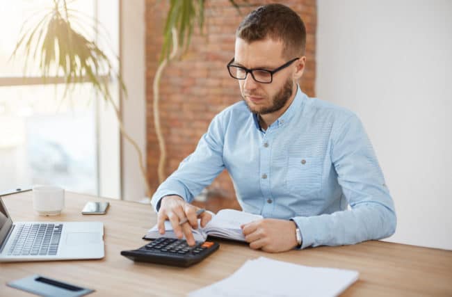 Quanto custa um funcionario para empresa lucro presumido