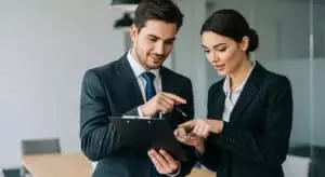 Barreiras regulatórias e comerciais